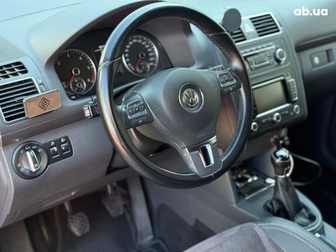 Volkswagen Touran 2010 серый - фото 21