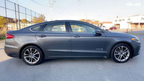 Ford Fusion 2019 серый - фото 4