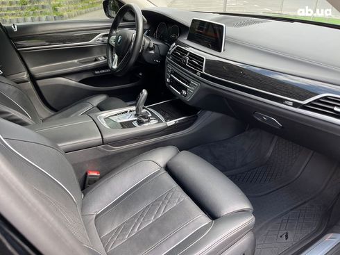 BMW 7 серия 2017 - фото 14