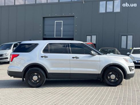 Ford Explorer 2017 серый - фото 12