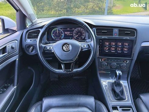 Volkswagen e-Golf 2017 - фото 21