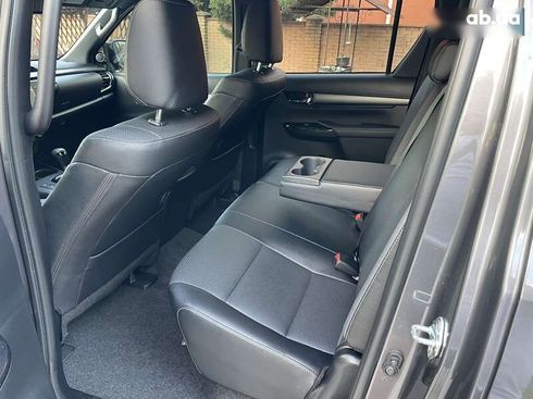 Toyota Hilux 2022 - фото 3