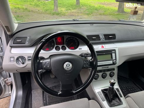 Volkswagen passat b6 2007 серый - фото 17
