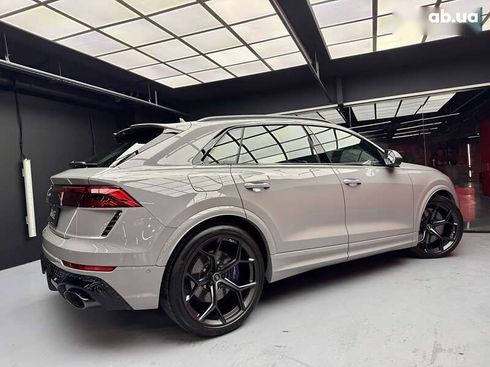 Audi RS Q8 2025 - фото 20