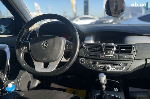Renault Laguna 2012 - фото 10