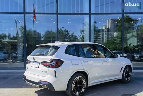 BMW iX3 2023 - фото 4