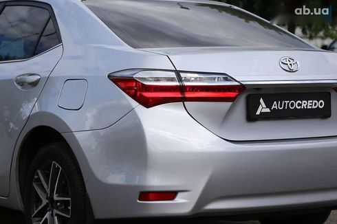 Toyota Corolla 2018 - фото 8