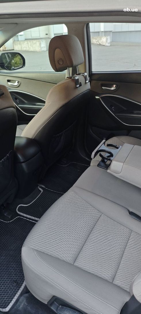 Hyundai Grand Santa Fe 2017 черный - фото 10