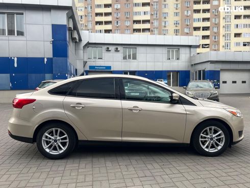 Ford Focus 2017 бежевый - фото 4