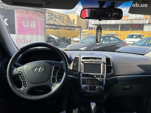 Hyundai Santa Fe 2012 черный - фото 26