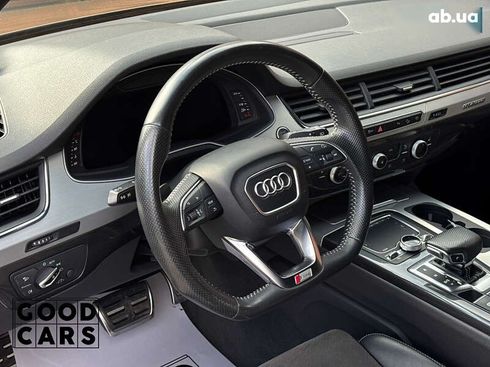 Audi Q7 2017 - фото 27