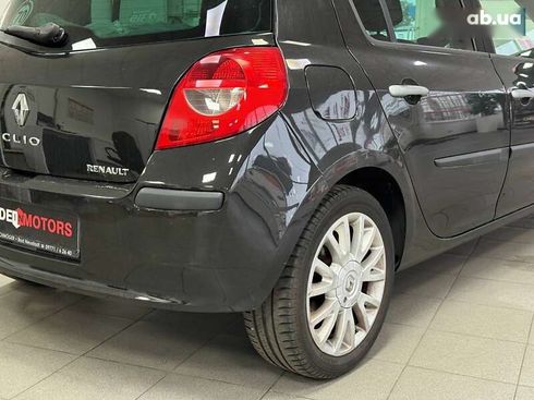 Renault Clio 2007 - фото 12
