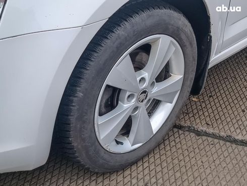 Skoda Octavia 2014 белый - фото 19