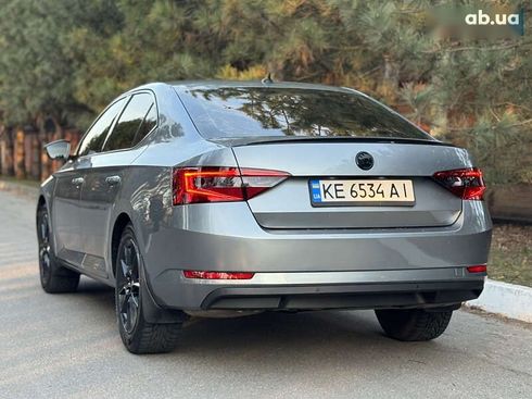 Skoda Superb 2018 - фото 23