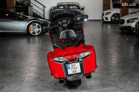 Honda GL 1800 Gold Wing 2012 - фото 15