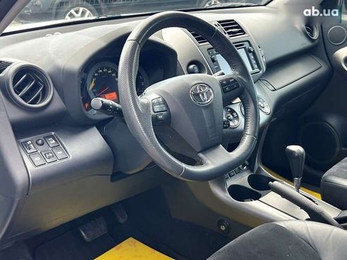 Toyota RAV4 2012 - фото 26