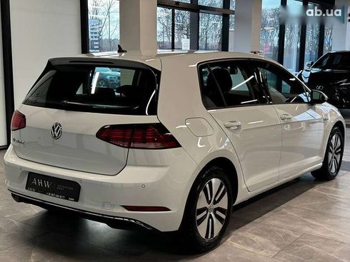 Volkswagen e-Golf 2017 - фото 12