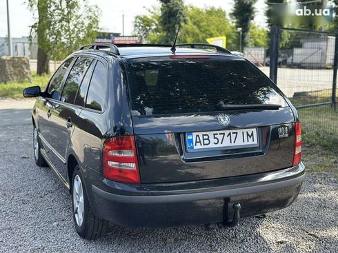 Skoda Fabia 2002 - фото 12