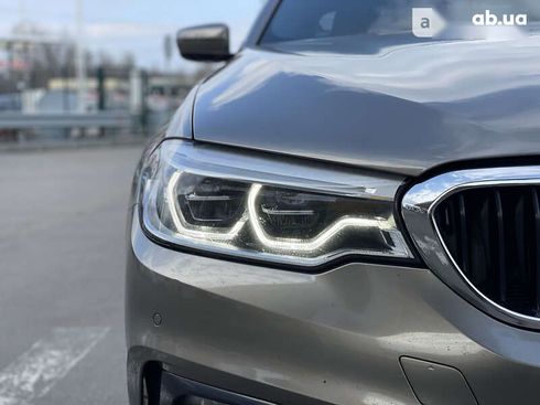 BMW 5 серия 2017 - фото 9