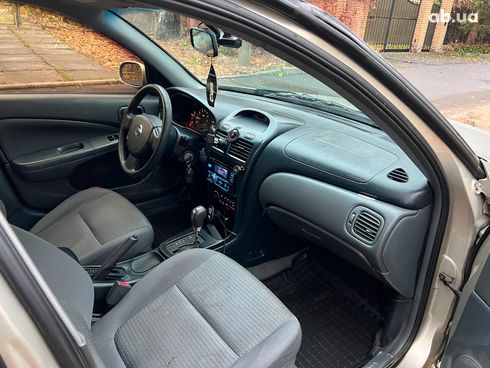 Nissan Almera 2006 бежевый - фото 20