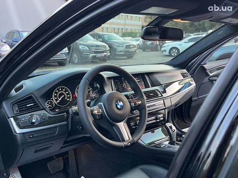 BMW 5 серия 2015 черный - фото 27