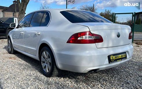 Skoda Superb 2012 - фото 6