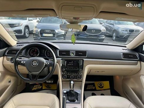 Volkswagen Passat 2017 - фото 18