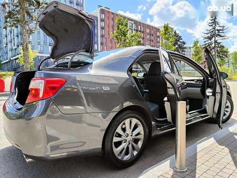 Toyota Camry 2012 - фото 21
