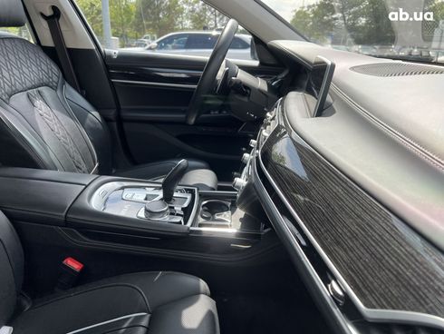 BMW 7 серия 2021 - фото 42