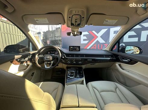 Audi Q7 2017 - фото 26