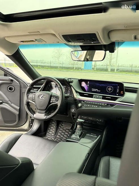 Lexus ES 2021 - фото 28