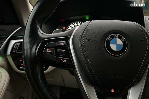 BMW 5 серия 2017 - фото 11
