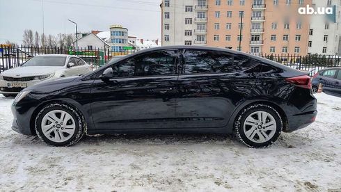Hyundai Elantra 2020 - фото 3