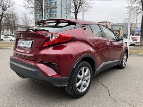 Toyota C-HR 2018 - фото 9