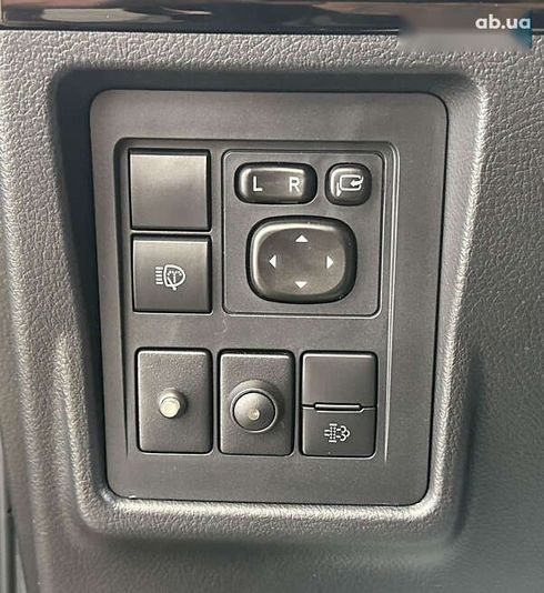 Toyota Land Cruiser Prado 2023 - фото 10