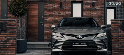 Toyota Camry 2023 - фото 2