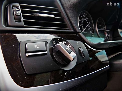 BMW 5 серия 2015 - фото 26