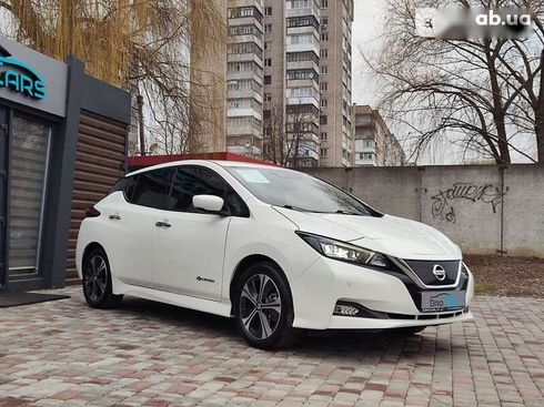 Nissan Leaf 2019 - фото 12