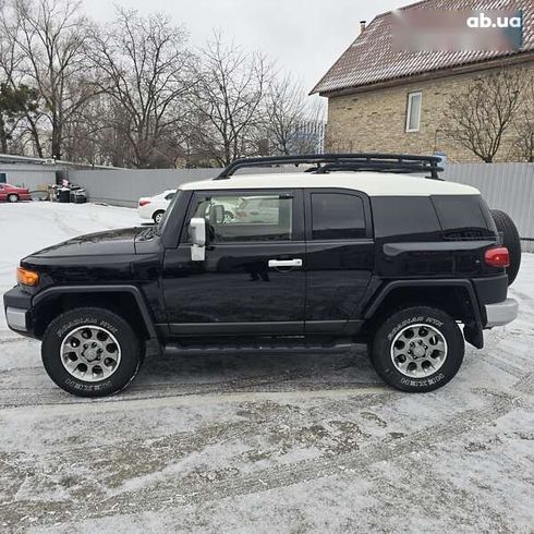 Toyota FJ Cruiser 2013 - фото 8