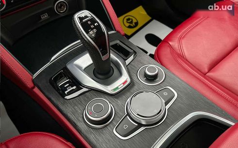 Alfa Romeo Stelvio 2020 - фото 27