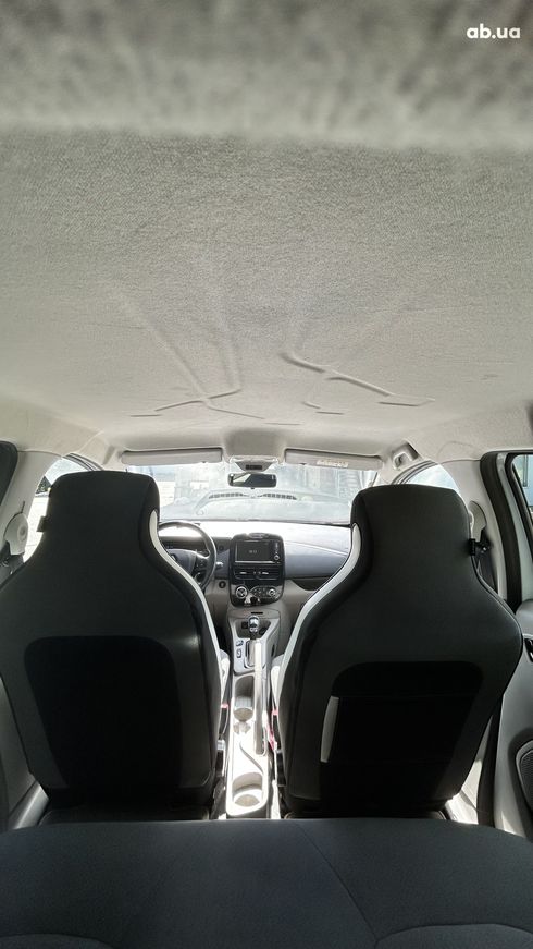 Renault Zoe 2016 белый - фото 11