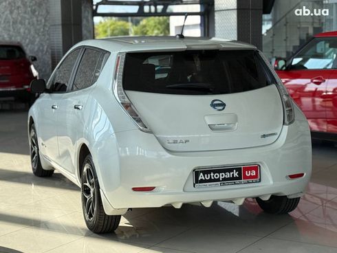Nissan Leaf 2013 белый - фото 6