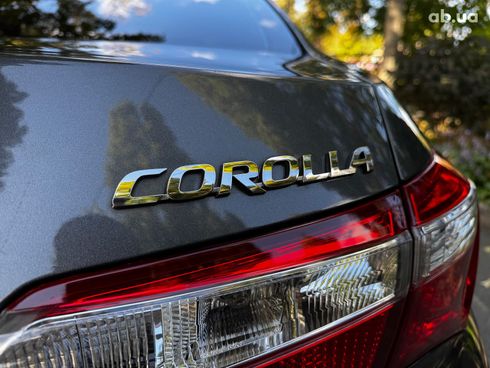 Toyota Corolla 2017 серый - фото 23