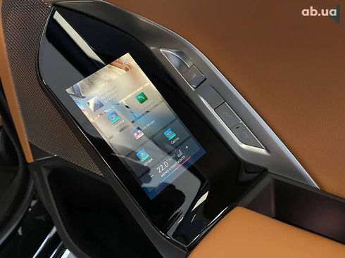 BMW i7 2023 - фото 18