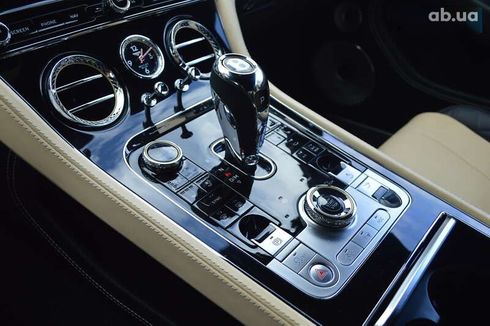 Bentley Continental GT 2019 - фото 29