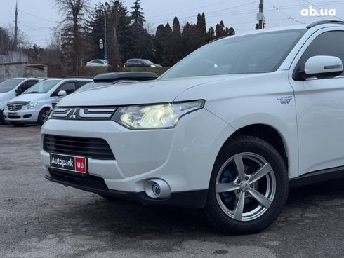 Mitsubishi Outlander 2014 белый - фото 2