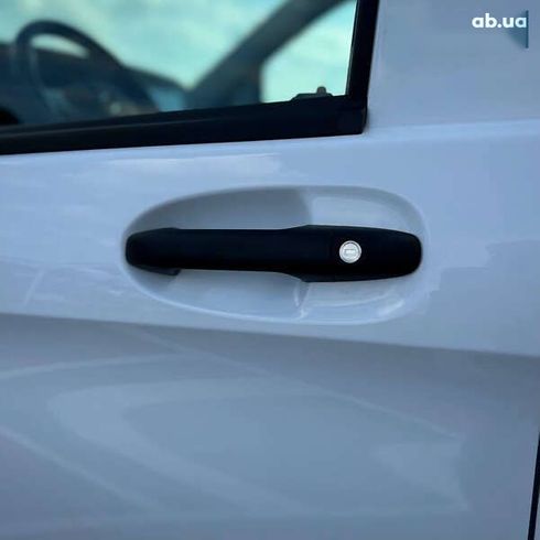 Mercedes-Benz Vito 2021 - фото 16