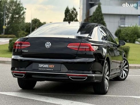 Volkswagen Passat 2018 - фото 11