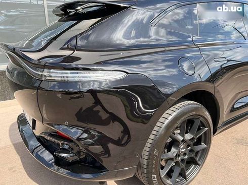 Aston Martin DBX 2021 - фото 13