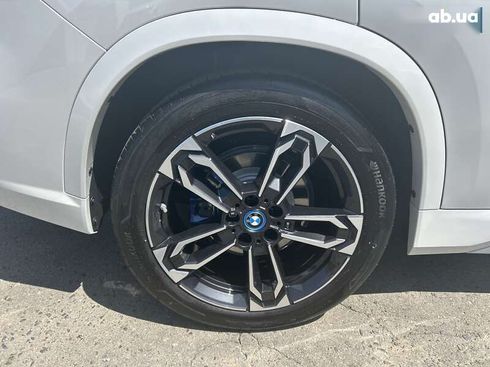BMW iX1 2024 - фото 3
